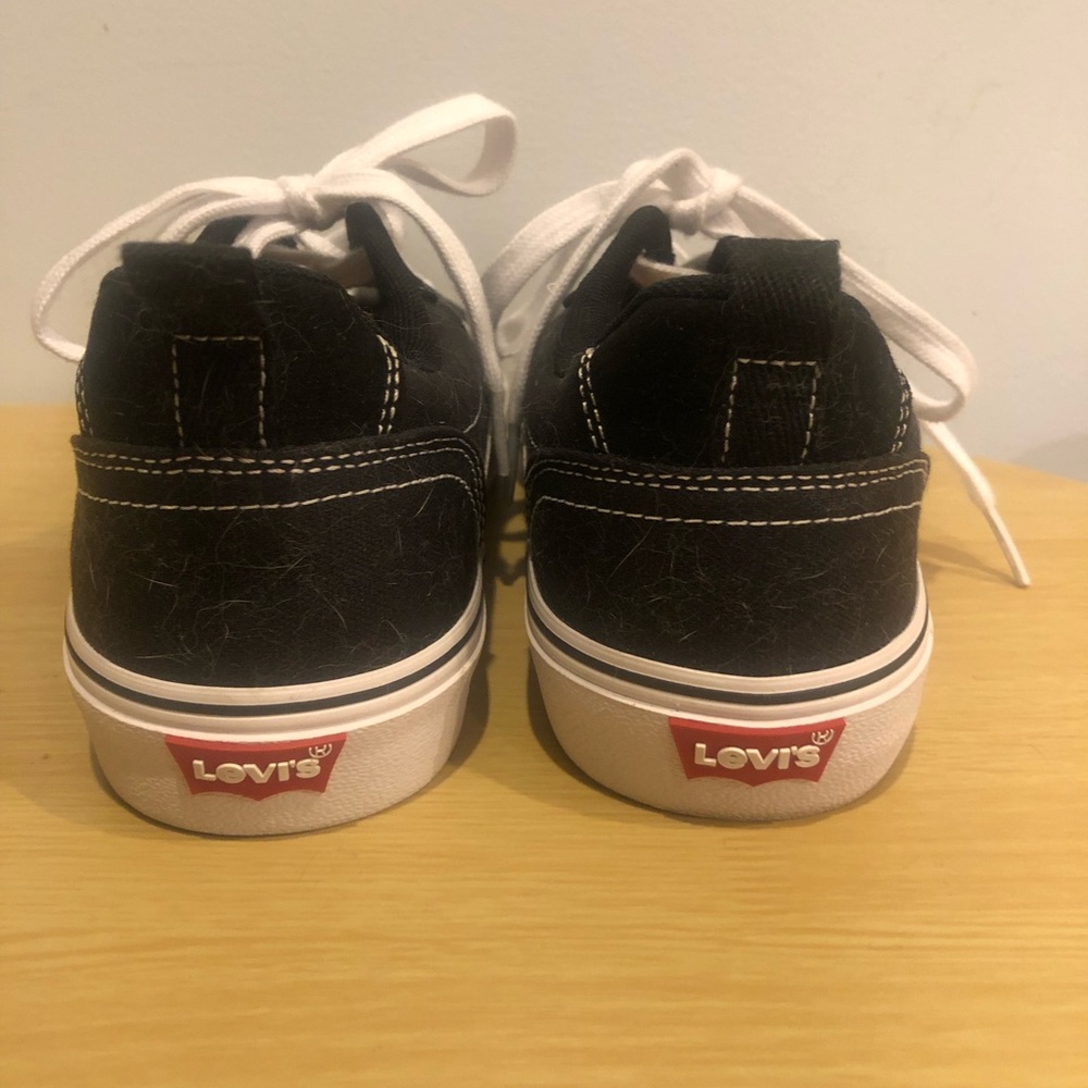 Kickin In Levi’s - Picture 2 of 4